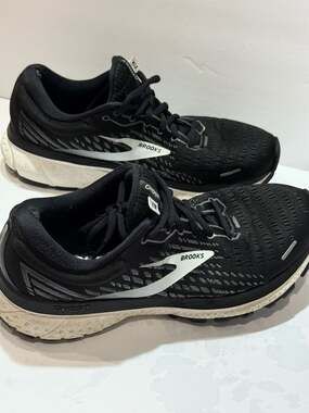 Brooks Ghost 13 Black Silver Women's Running Shoes Size 8.5 Wide